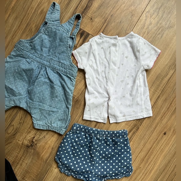 Bundle of Cute Summer Clothes - 9 months - Picture 3 of 4